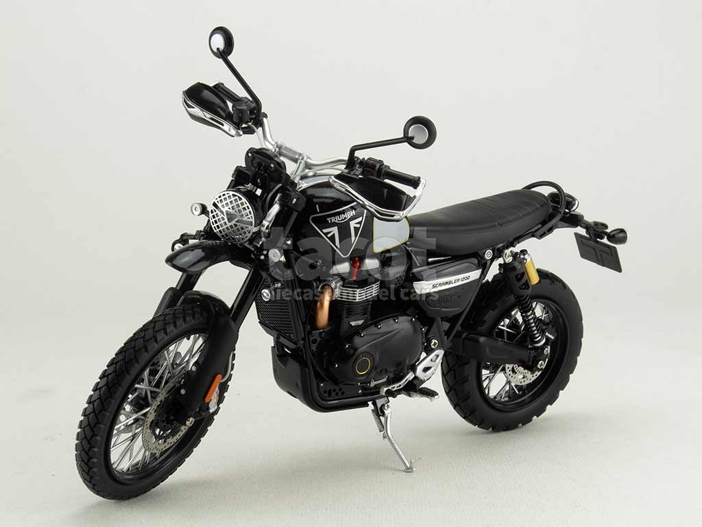 104088 Triumph Scrambler 1200 Bond 007
