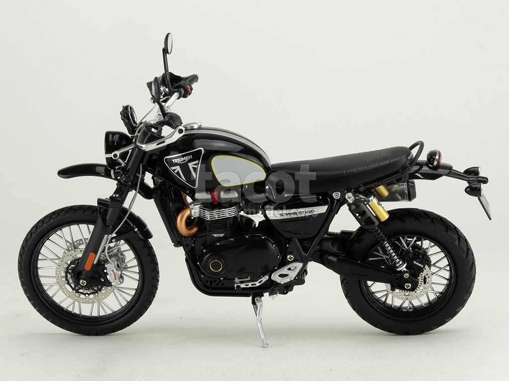 104088 Triumph Scrambler 1200 Bond 007