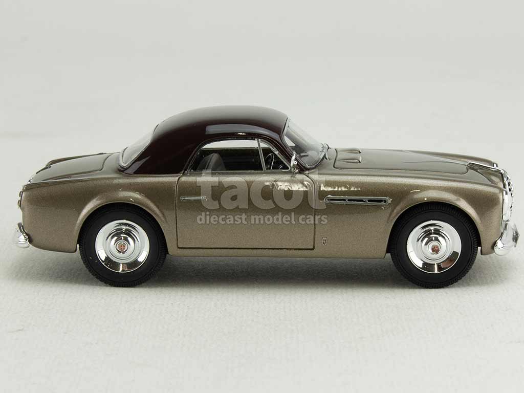 104139 Alfa Romeo 6C 2500 SS Ghia Coupé 1950