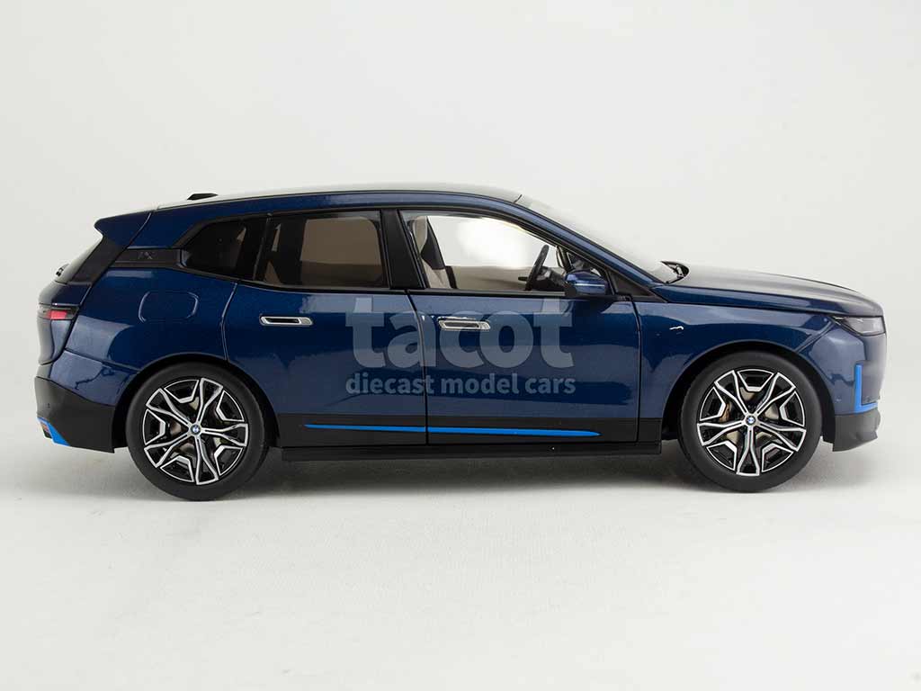 104207 BMW iX 2023