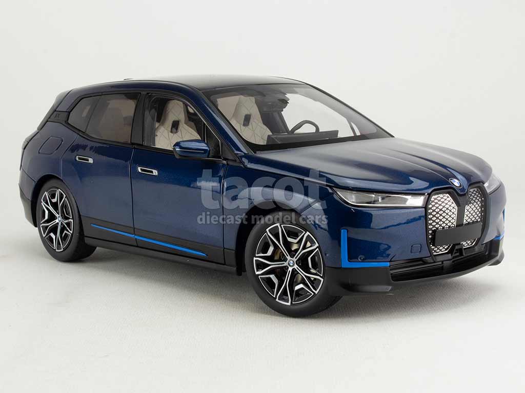 104207 BMW iX 2023