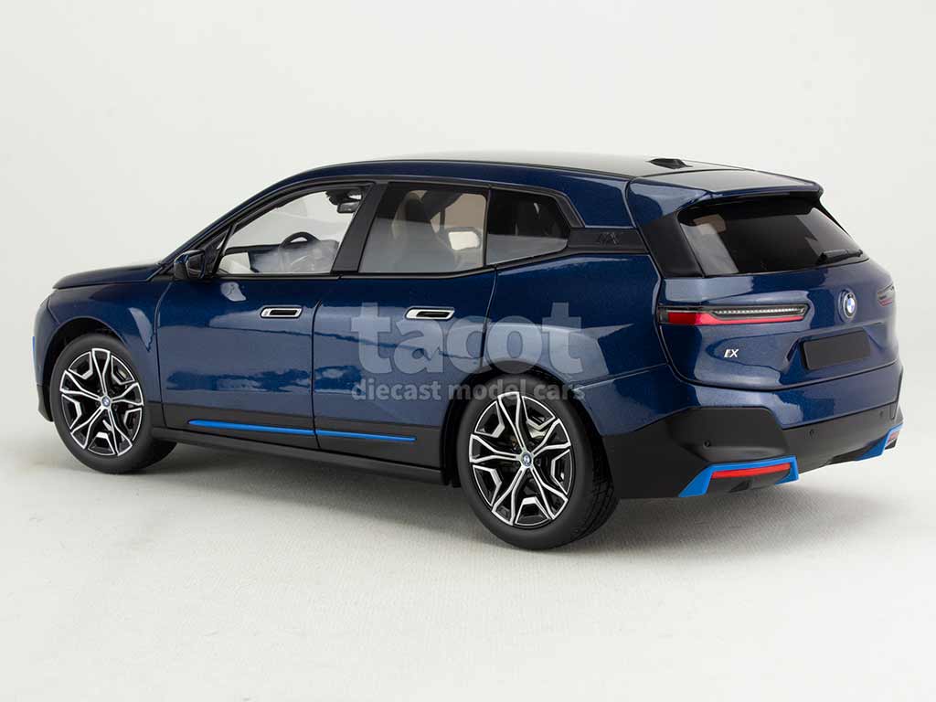 104207 BMW iX 2023