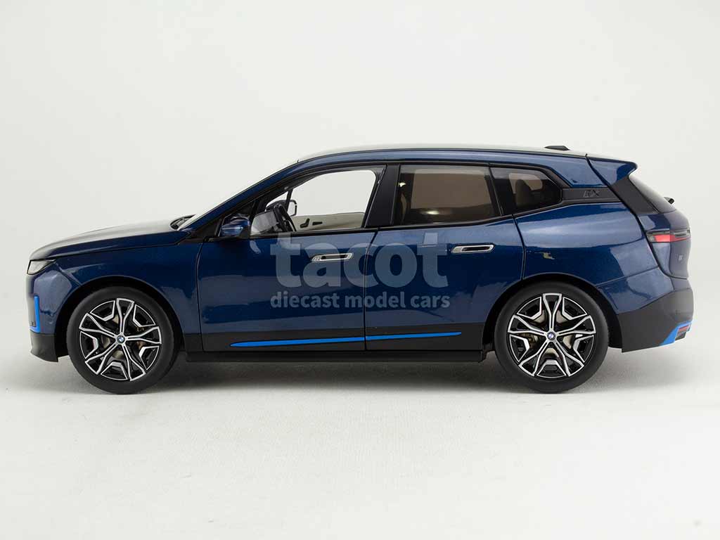 104207 BMW iX 2023