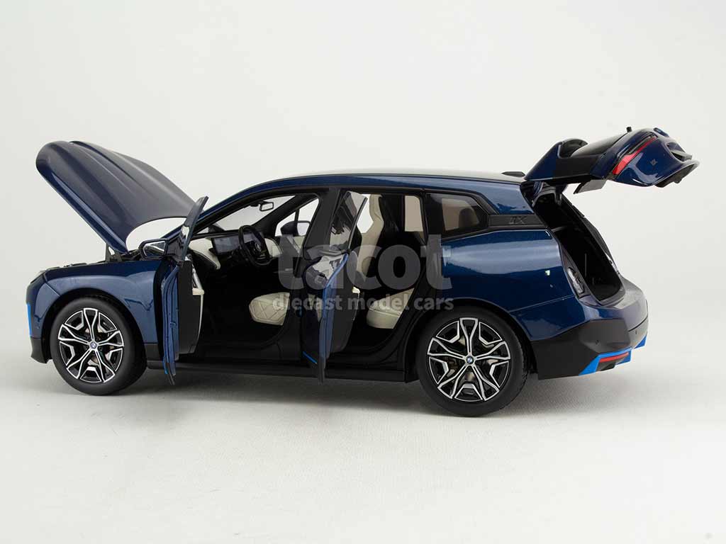 104207 BMW iX 2023