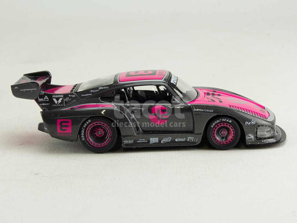 104213 Porsche 935 K3V Bisimoto
