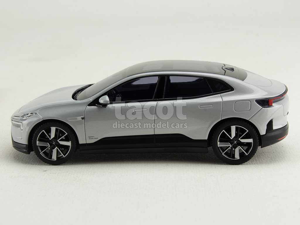 104238 Polestar 4 2024