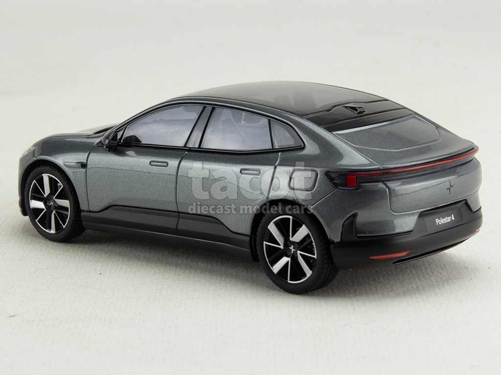 104240 Polestar 4 2024