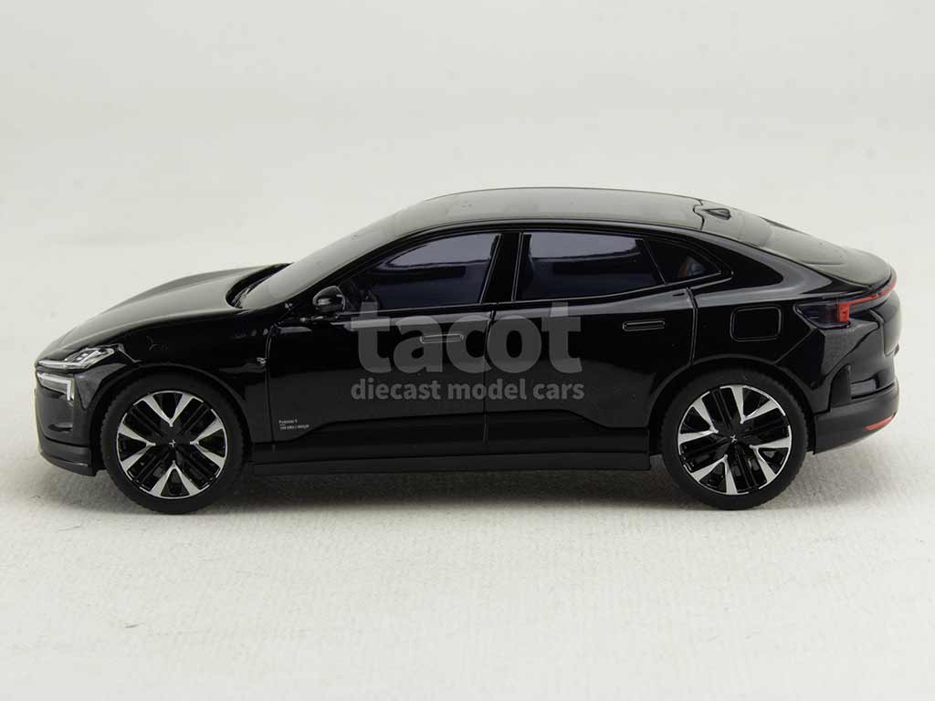 104241 Polestar 4 2024