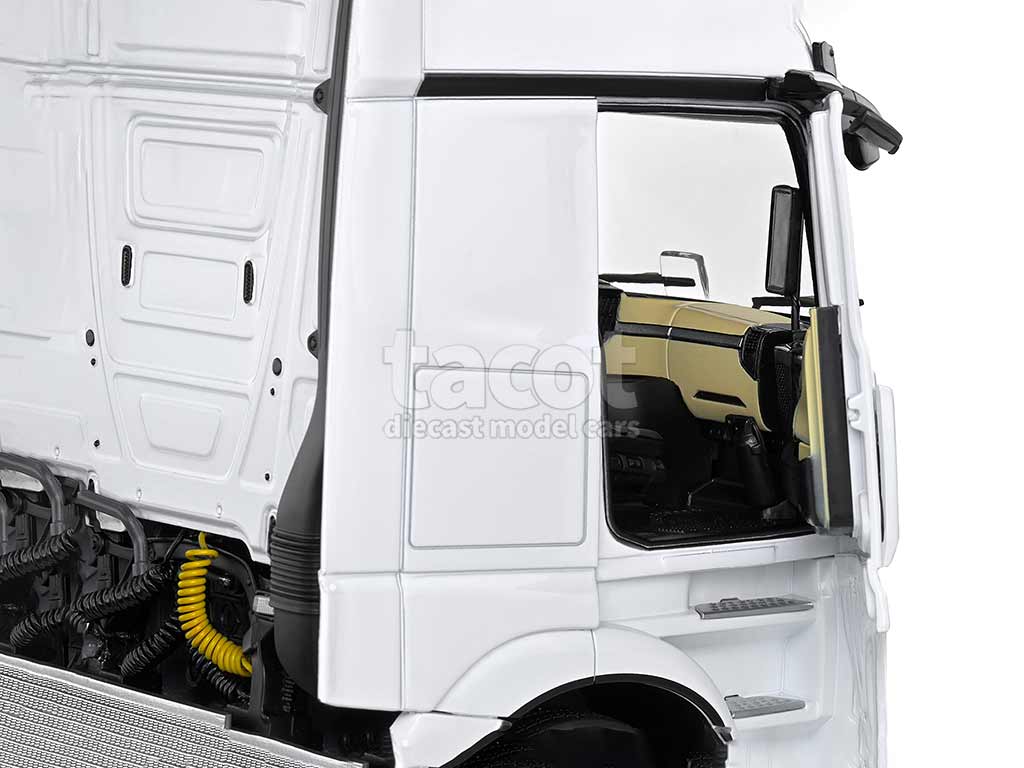 104250 Mercedes Actros L 2023