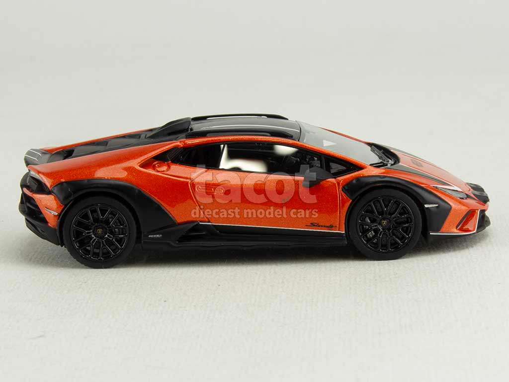 104269 Lamborghini Uracan Sterrato