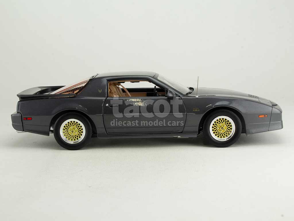 104277 Pontiac Firebird GTA Trans Am 1988