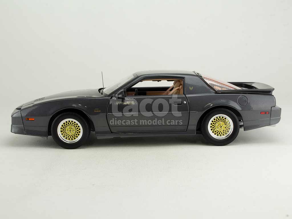 104277 Pontiac Firebird GTA Trans Am 1988