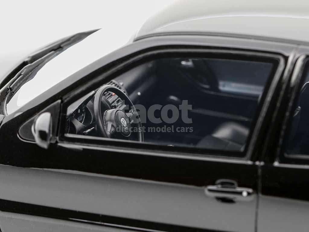 104334 Volkswagen Polo III GTi 2001