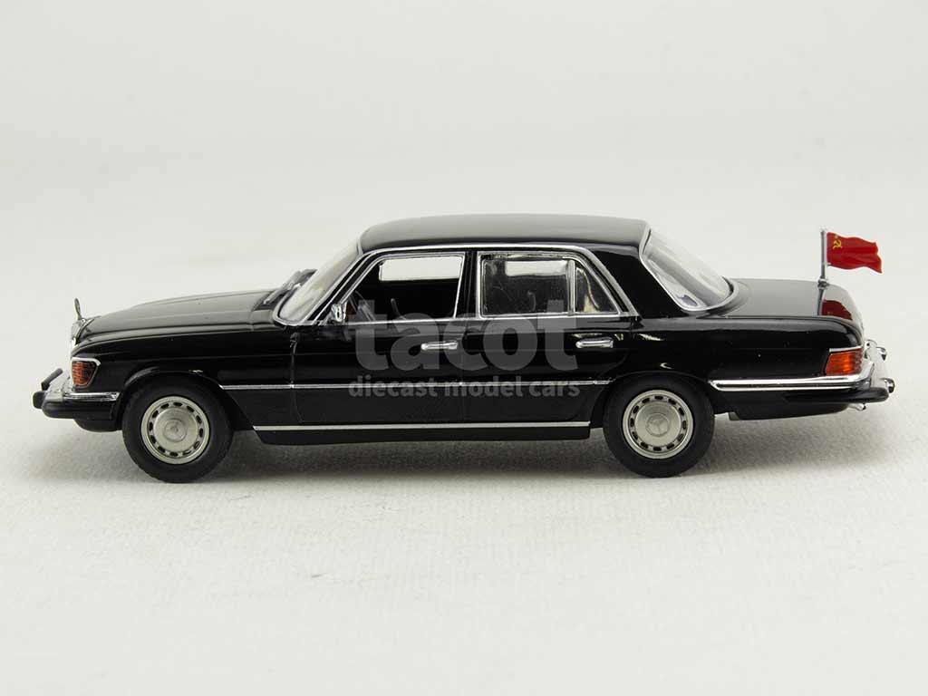 104430 Mercedes 450 SEL/ W116 1977