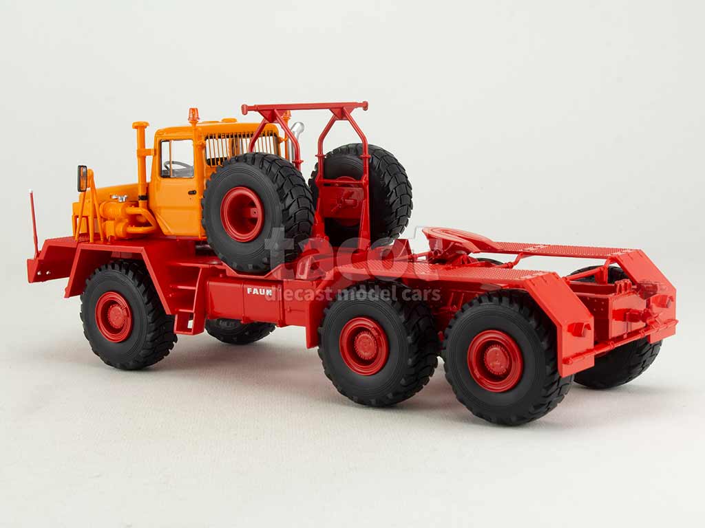 104484 Faun Koloss Tracteur