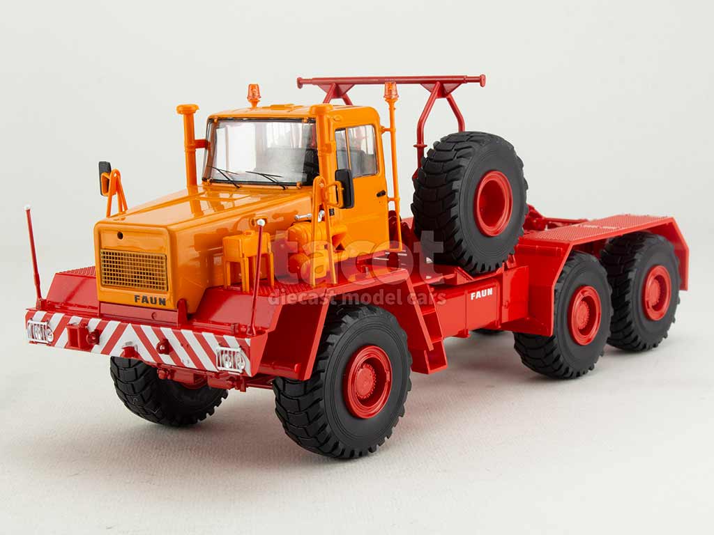 104484 Faun Koloss Tracteur