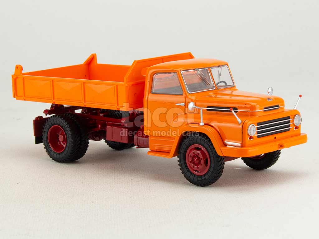104491 Divers Csepel D-450B Benne