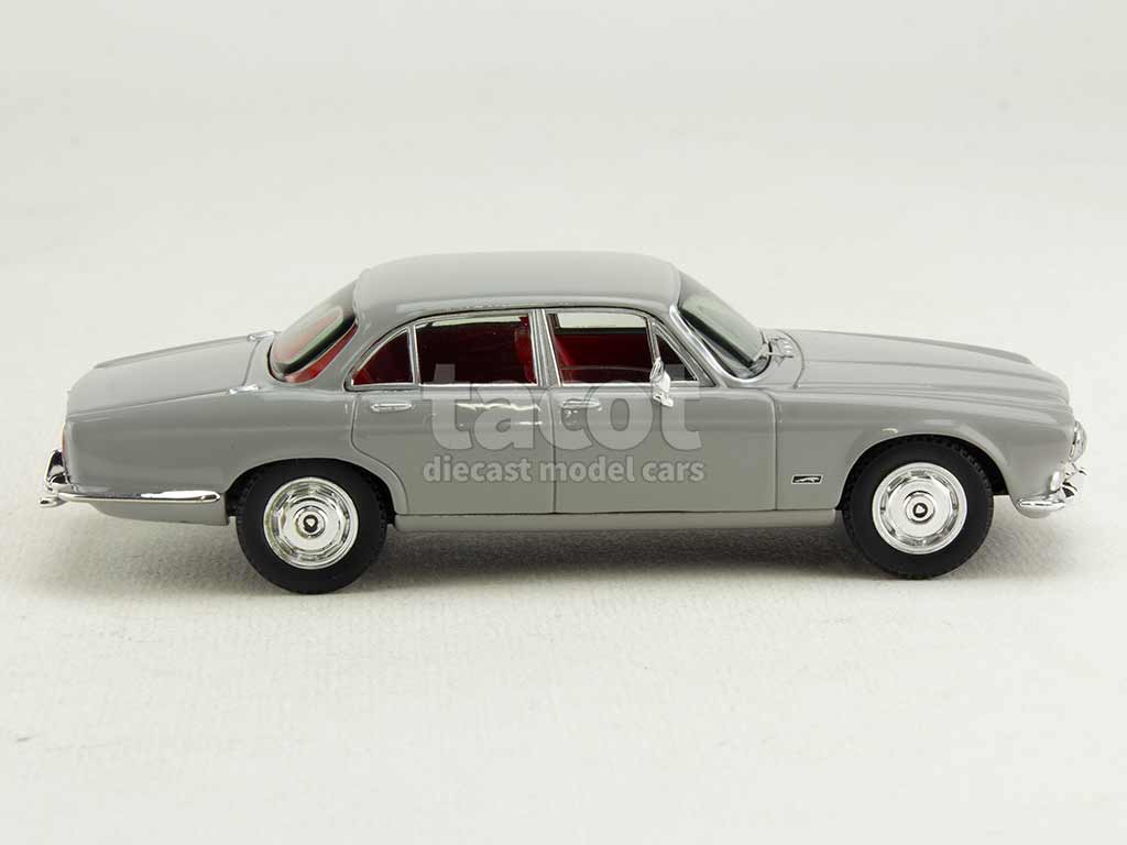 104500 Jaguar XJ 6 Series I 4.2L 1968
