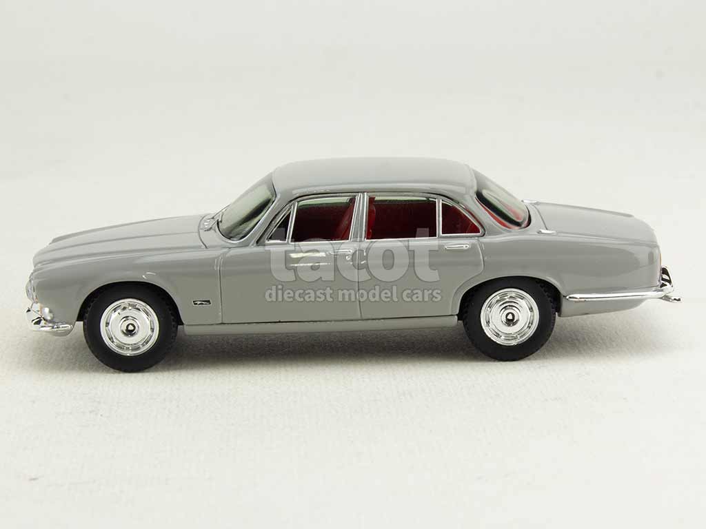 104500 Jaguar XJ 6 Series I 4.2L 1968