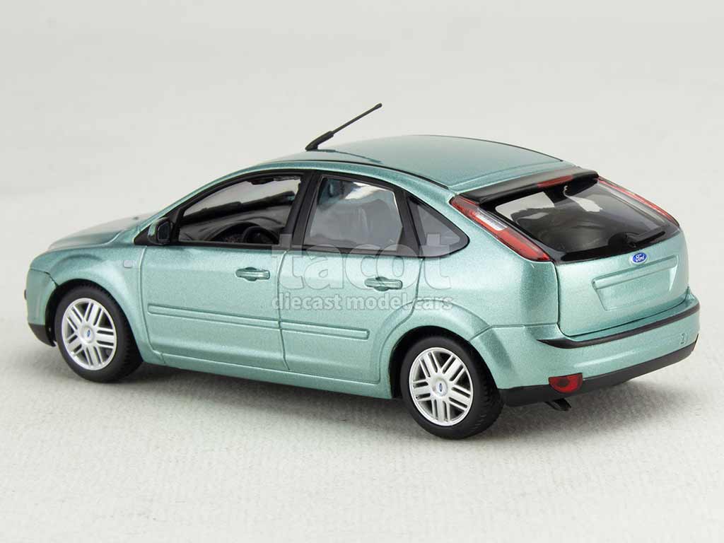 104547 Ford Focus 2004