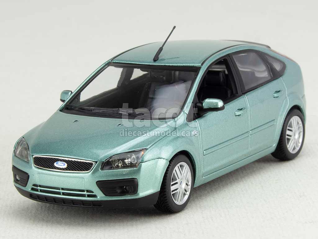 104547 Ford Focus 2004