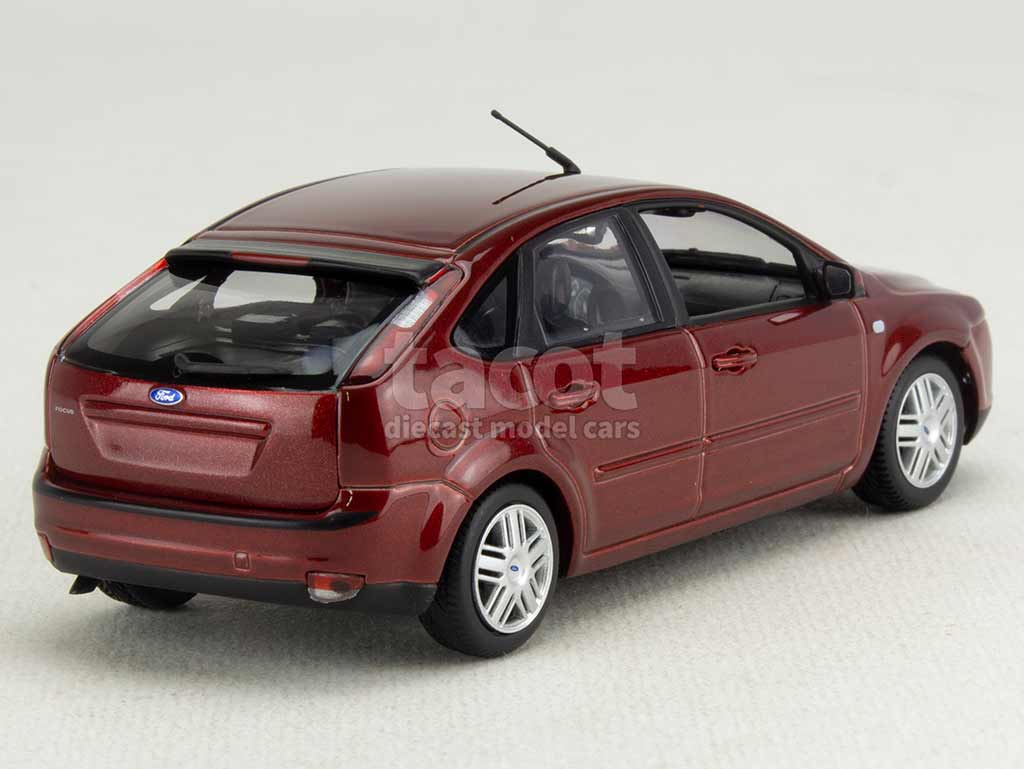 104548 Ford Focus 2004
