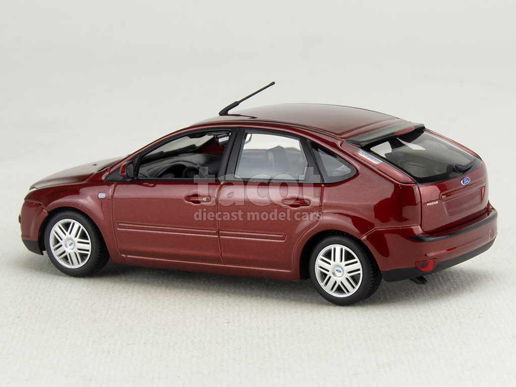 104548 Ford Focus 2004