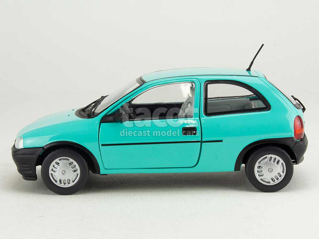 104555 Opel Corsa B 1993