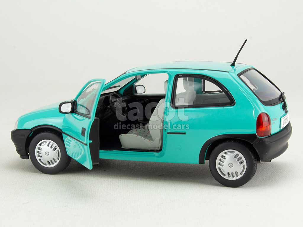 104555 Opel Corsa B 1993