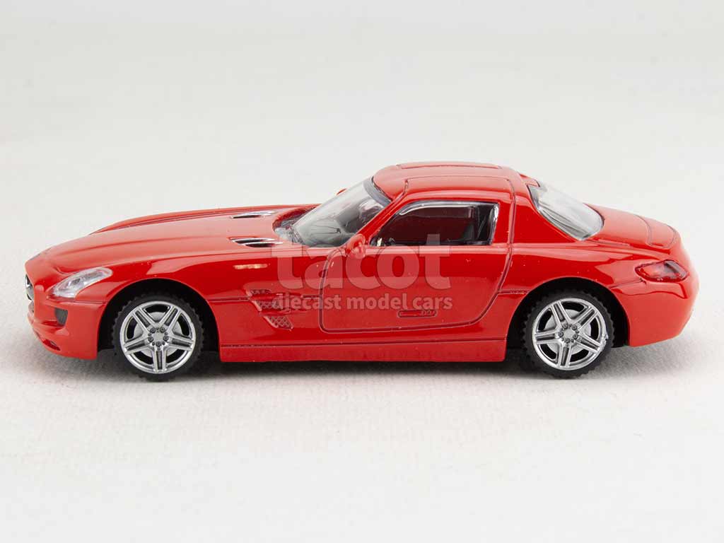 104680 Mercedes SLS AMG