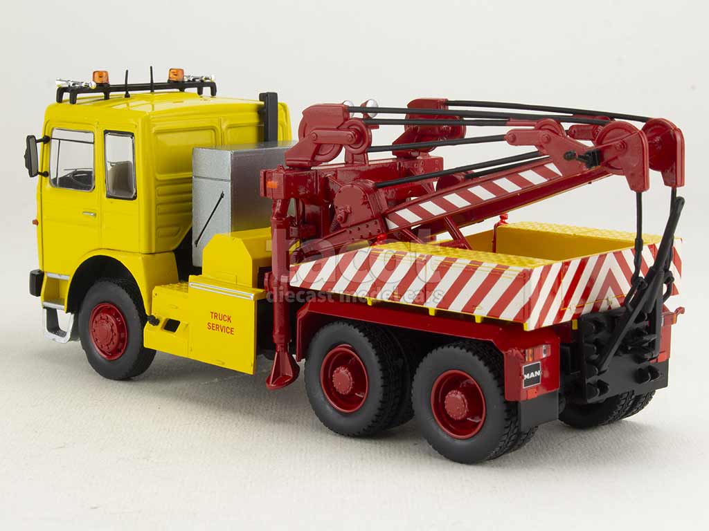 104692 MAN F8 26.281 Dépanneuse