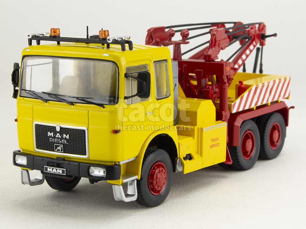 104692 MAN F8 26.281 Dépanneuse