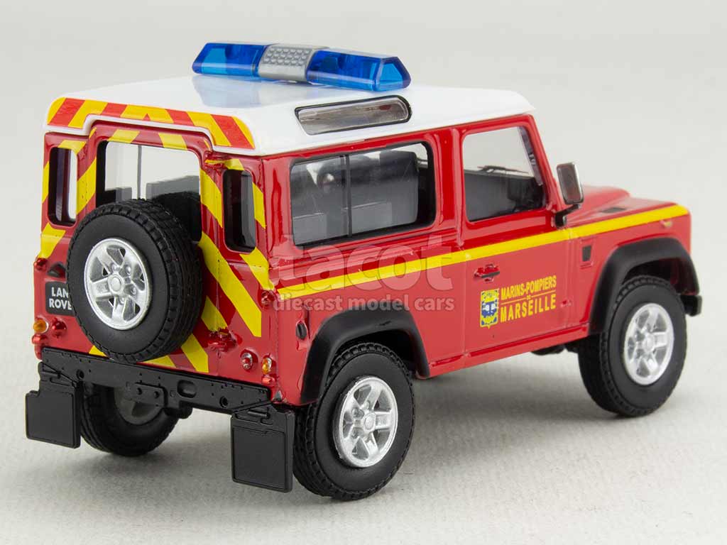 104698 Land Rover Defender 90 Pompiers
