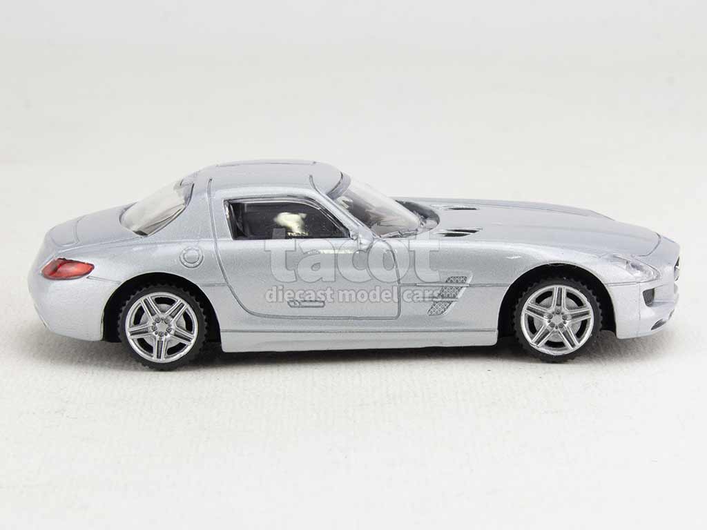104700 Mercedes SLS AMG