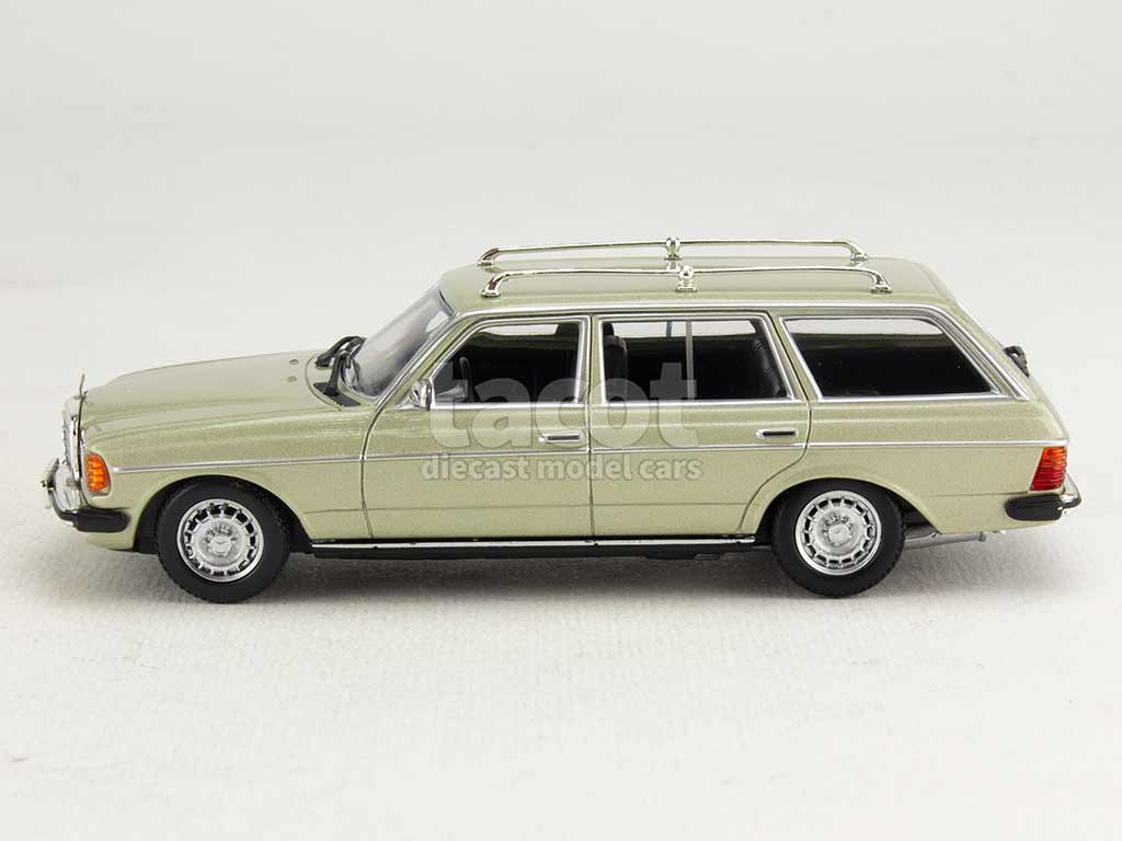 104709 Mercedes 230 TE Break/ S123 1982