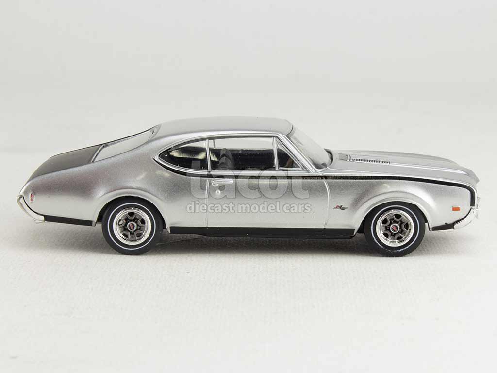 AUTO WORLD 1/18 - OLDSMOBILE 442 HURST - 1968 AMM1287 | Achetez sur