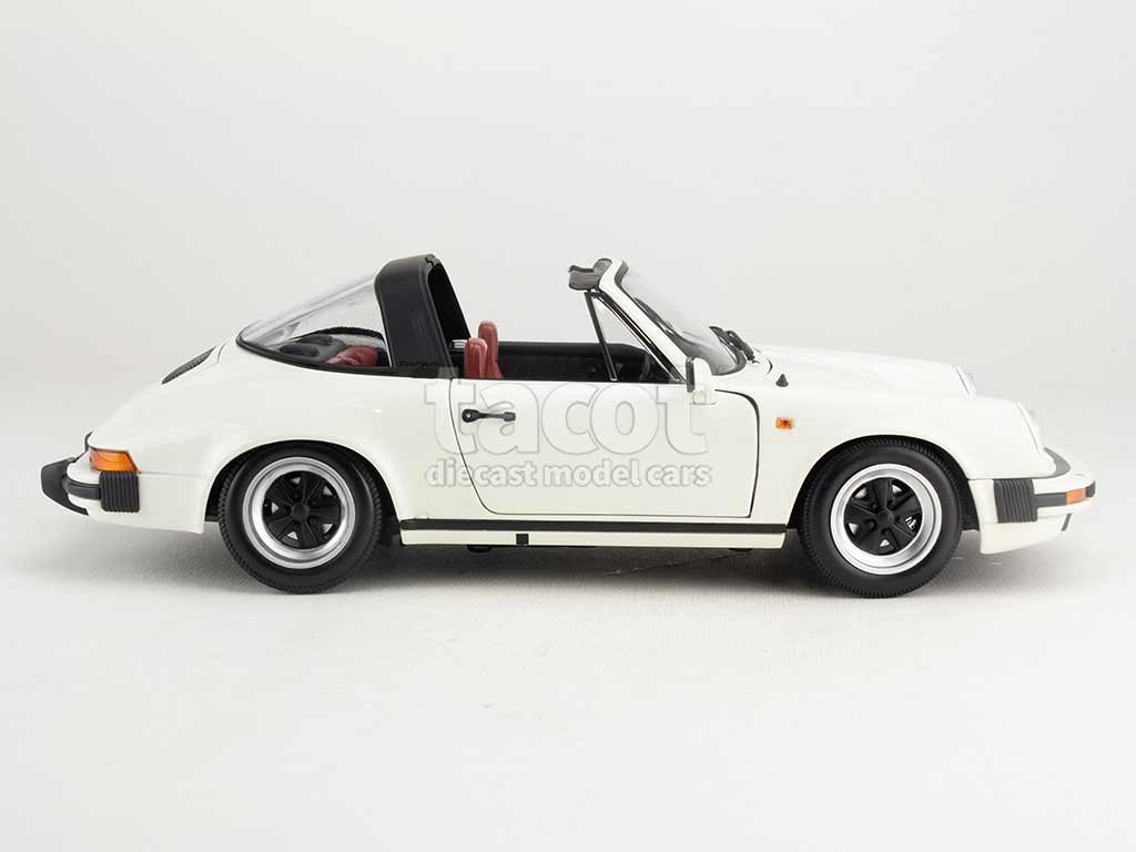 104860 Porsche 911 Carrera 3.2 Targa 1983