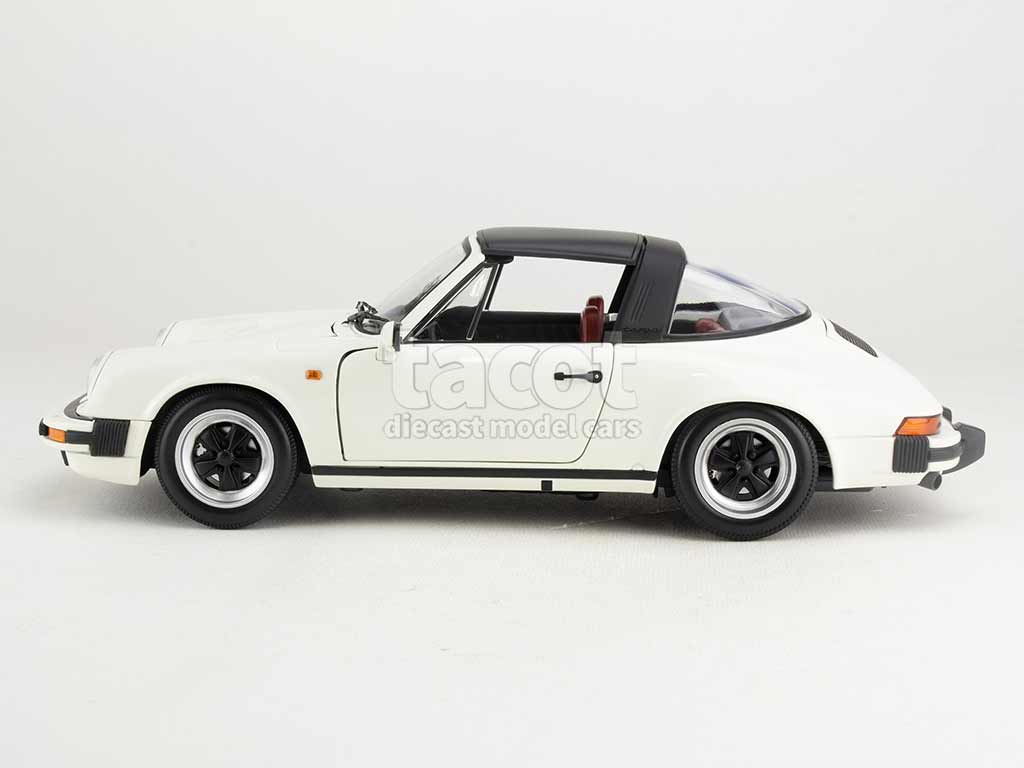 104860 Porsche 911 Carrera 3.2 Targa 1983