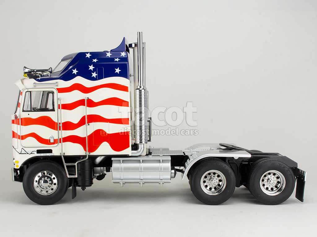 104879 Kenworth K100 Aérodyne Tracteur 1976