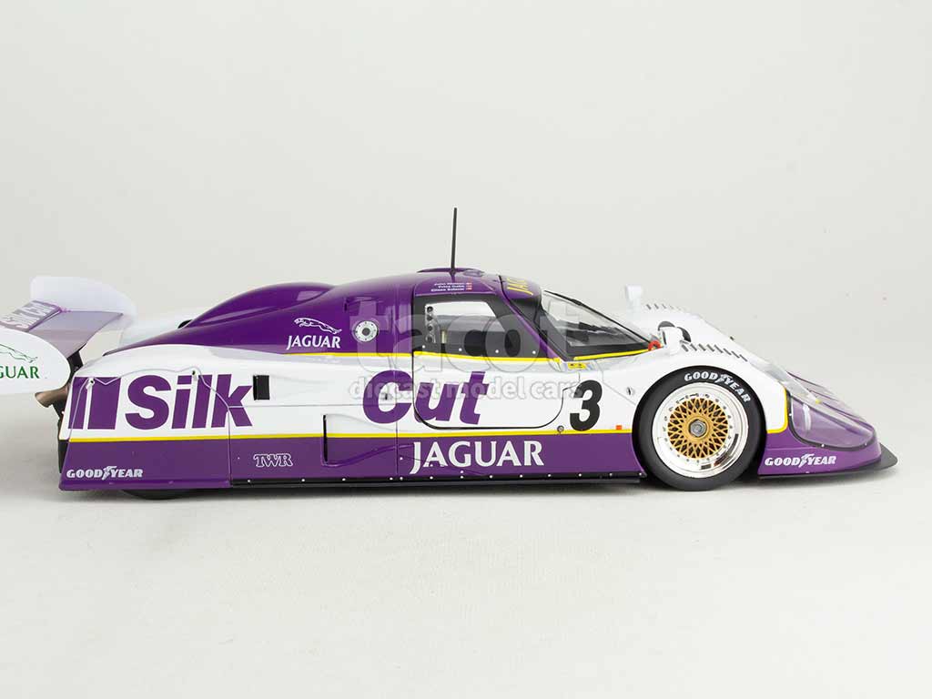 104883 Jaguar XJR-12 Le Mans 1990
