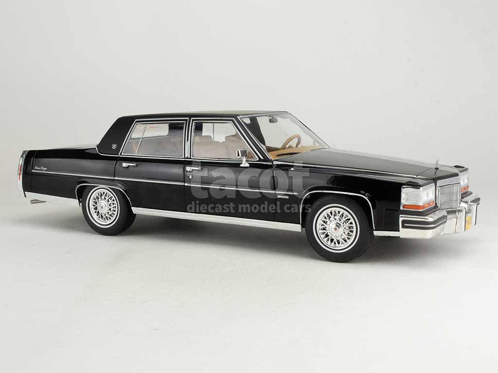 104886 Cadillac Fleetwood Brougham 1982