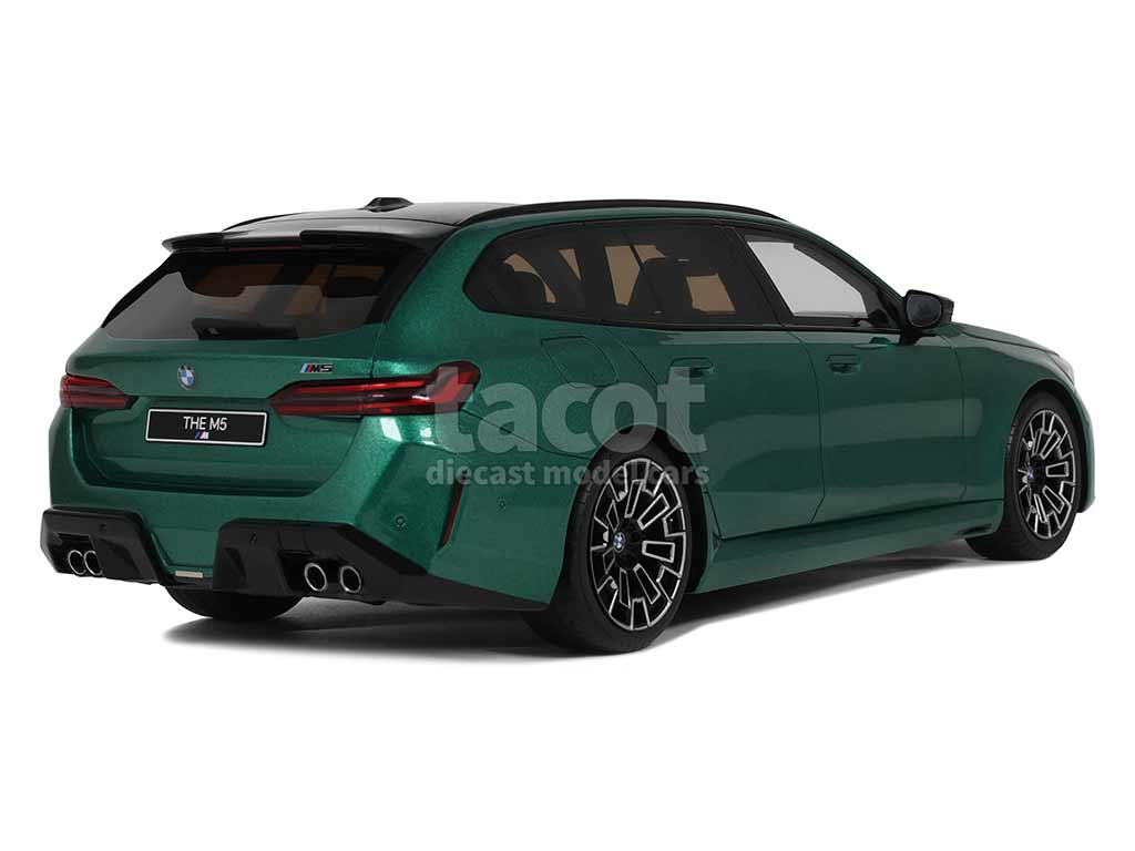 104980 BMW New M5 Touring/ G61 2024