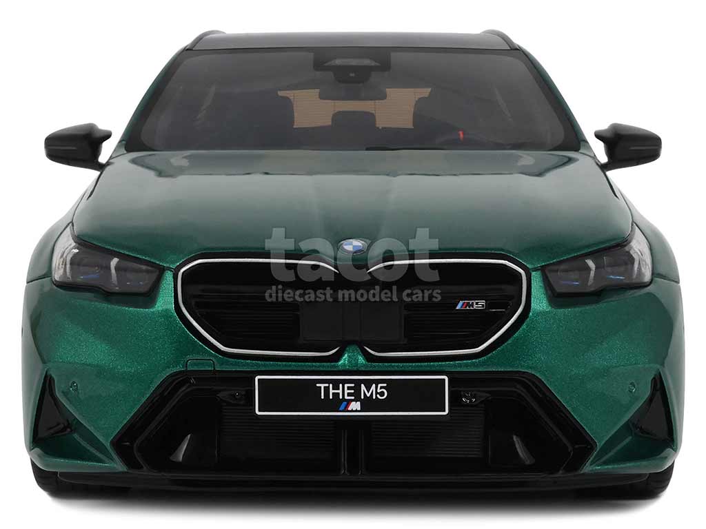 104980 BMW New M5 Touring/ G61 2024
