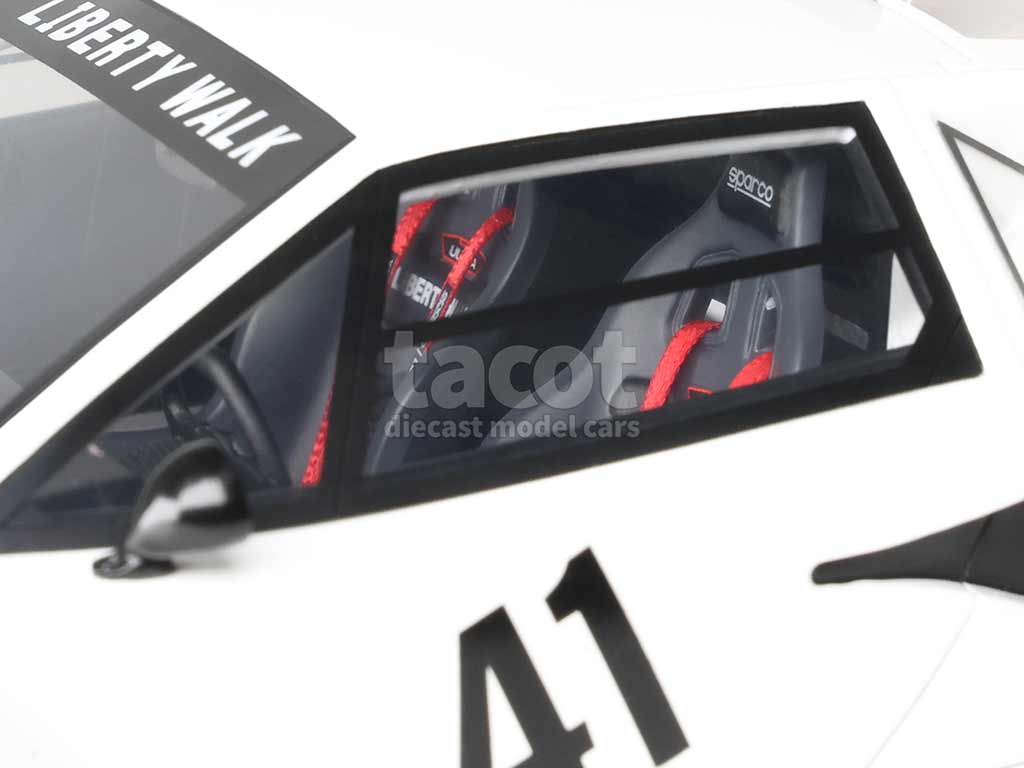 104981 Lamborghini Countach LB Works 2023