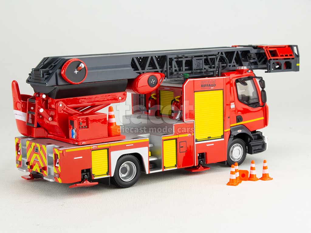 105278 Renault D16 EPC 33 PRX Pompier