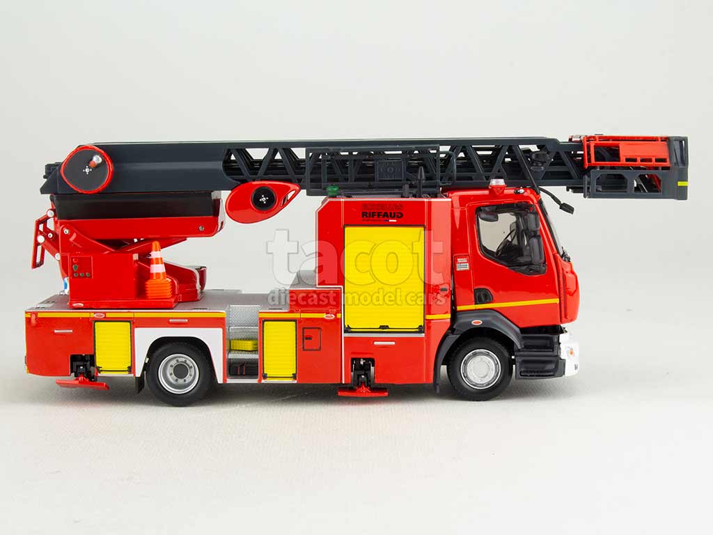 105278 Renault D16 EPC 33 PRX Pompier