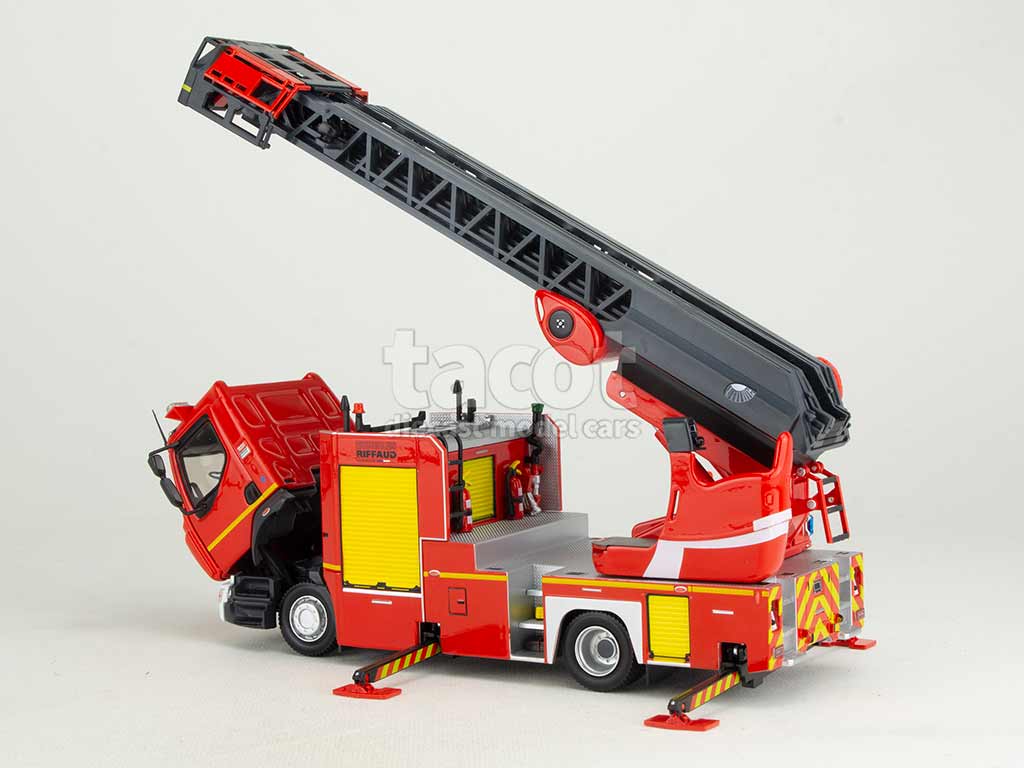 105278 Renault D16 EPC 33 PRX Pompier