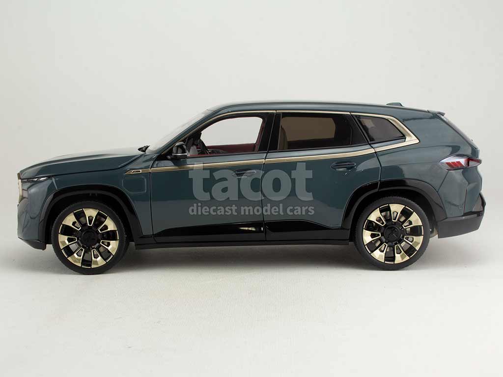 105377 BMW XM 2023