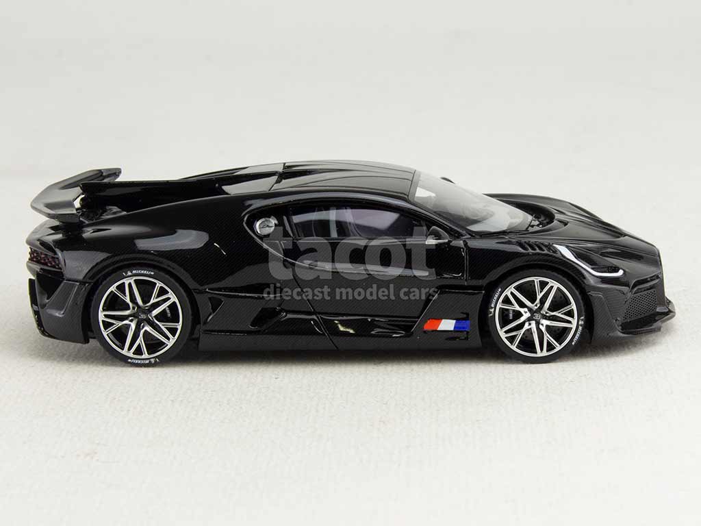 105433 Bugatti Divo 2019