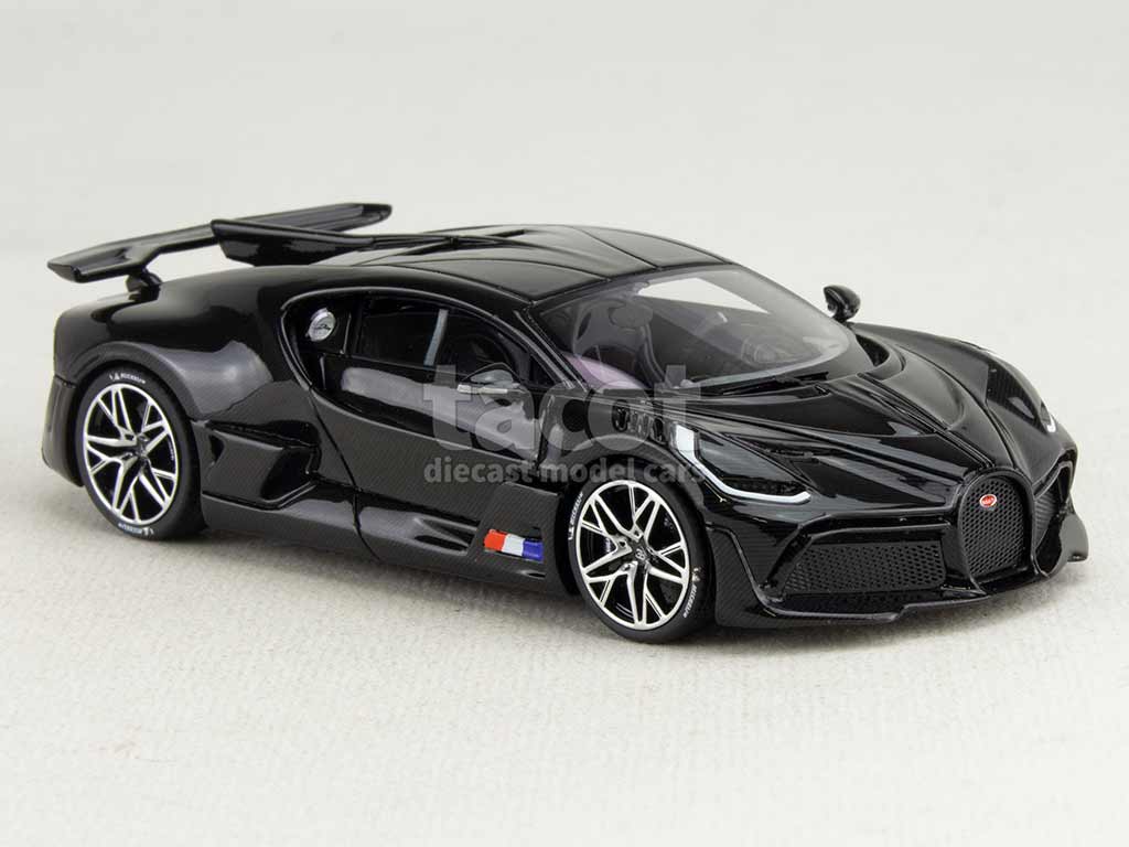 105433 Bugatti Divo 2019